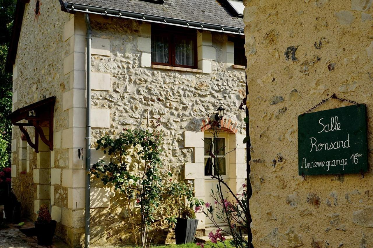 Le Moulin De La Planche Bed & Breakfast Cerelles Екстериор снимка